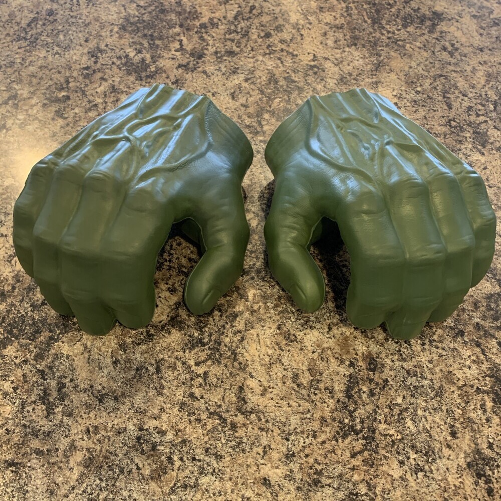 Marvel Avengers Hulk Gamma Grip Fists 8”x8”